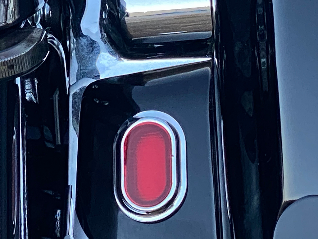 CUSTOM DYNAMICS Antenna Grommet Light - Smoke Lens - Chrome CD-PLUG-SC