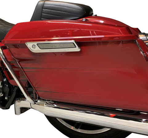 CUSTOM DYNAMICS Latch Light - Saddlebag - Smoke - Chrome CD-SBL-BCM-SC